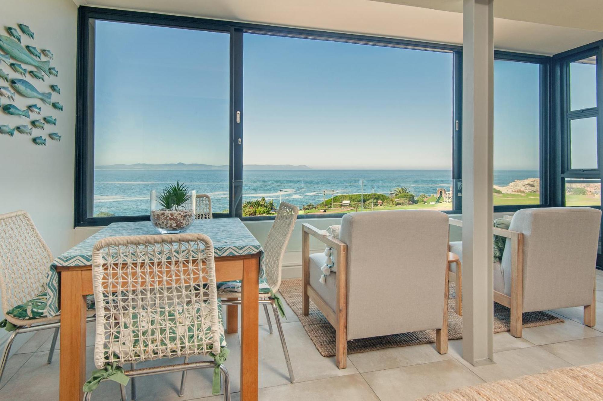 Walker Bay Luxury Seafront Apartment ヘルマナス エクステリア 写真