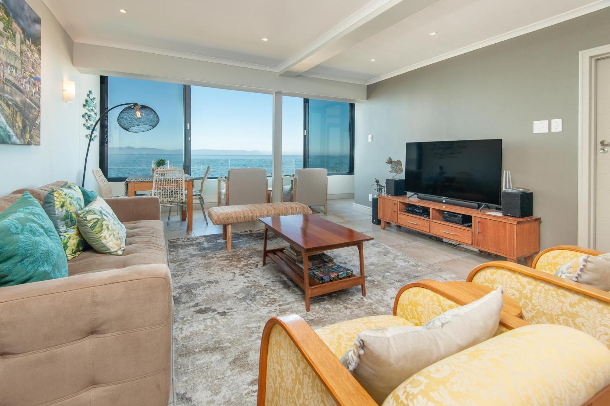 Walker Bay Luxury Seafront Apartment ヘルマナス エクステリア 写真